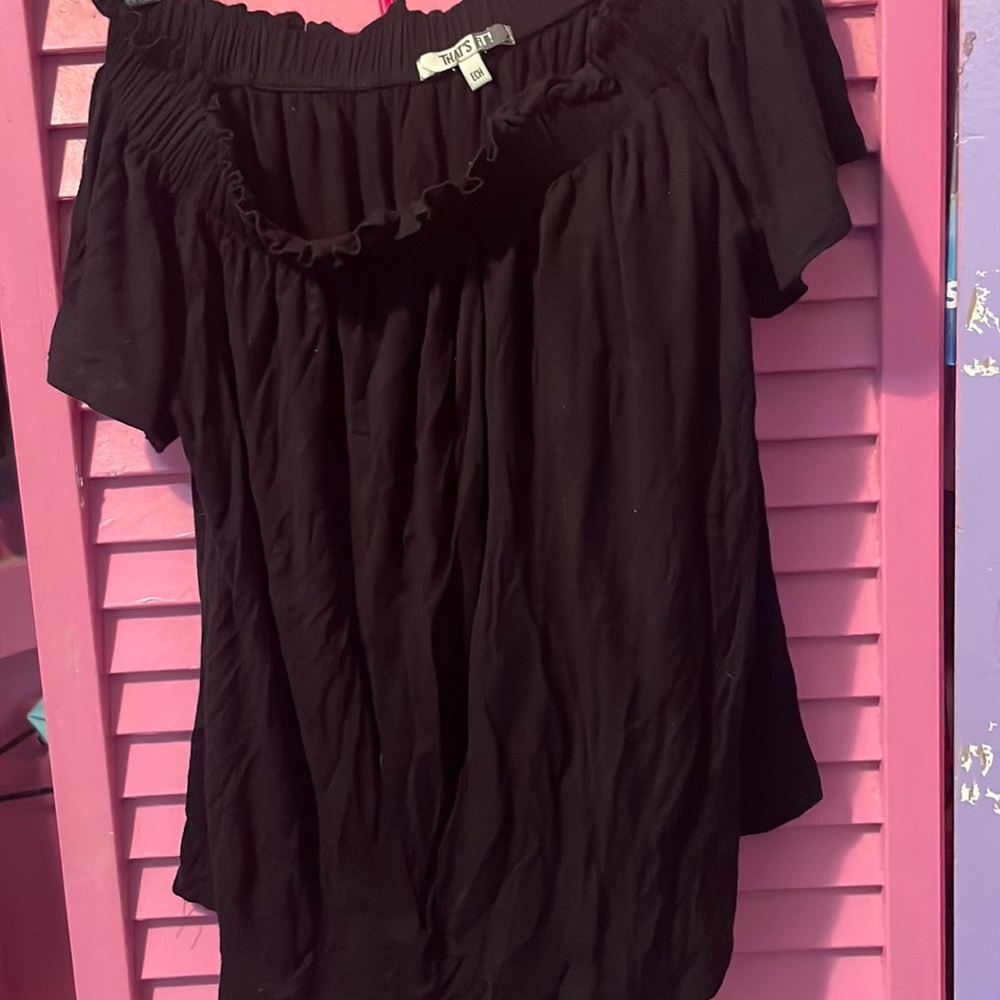 Crop top off shoulder